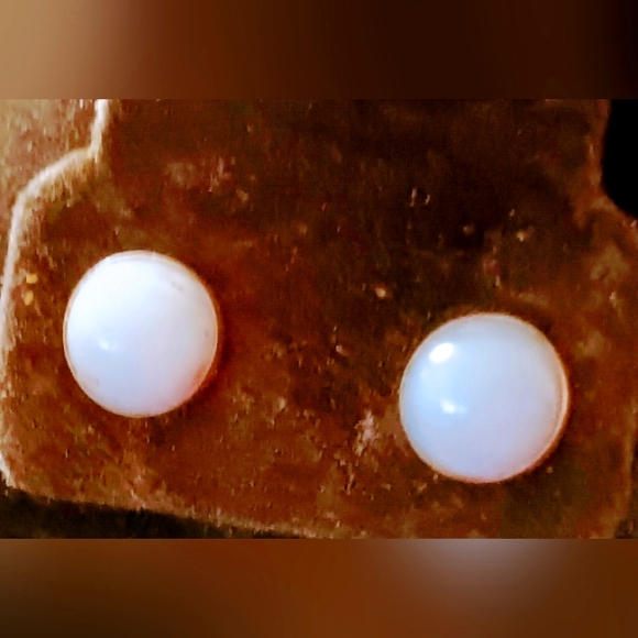 Green Jade Sterling Silver 925 Stud earrings - Picture 6 of 7